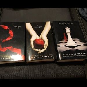 The Twilight Series Books📚 🥳HP🥳 by Stephanie M…